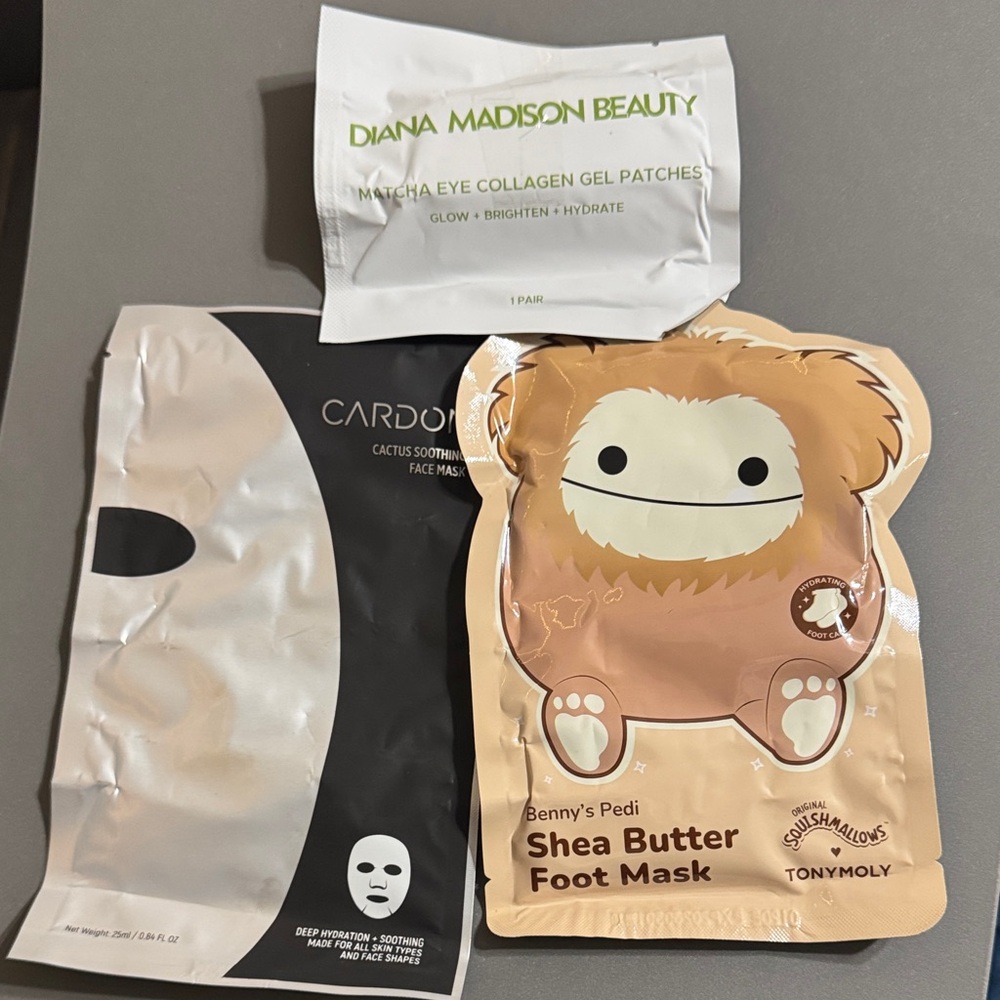 Mask Bundle! Face mask, Eye patches, Foot mask!